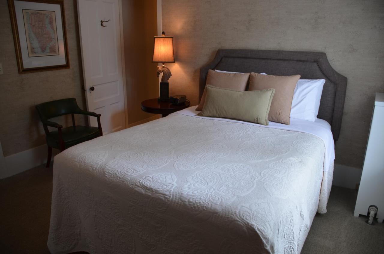 Maplewood Hotel Saugatuck Extérieur photo